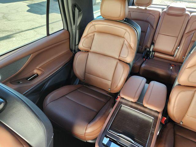 new 2025 Lincoln Navigator car, priced at $101,360