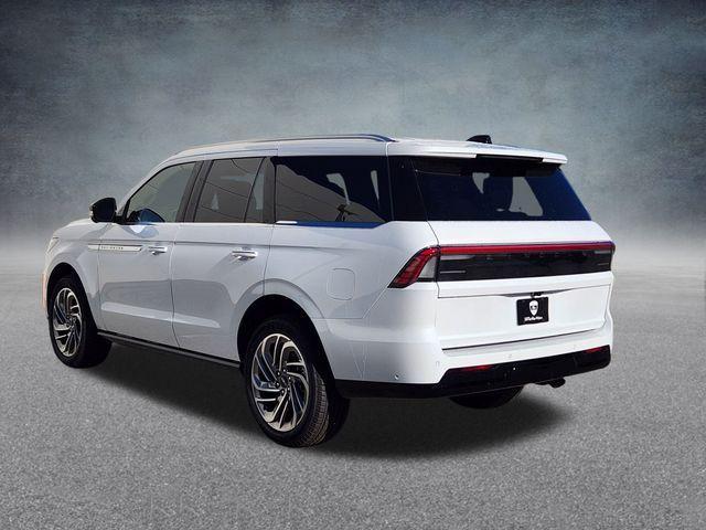 new 2025 Lincoln Navigator car, priced at $101,360