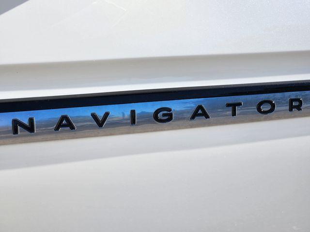 new 2025 Lincoln Navigator car, priced at $101,360