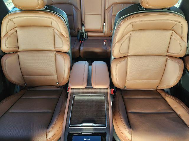 new 2025 Lincoln Navigator car, priced at $101,360