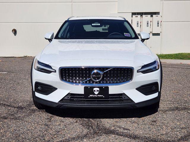 new 2026 Volvo V60 Cross Country car