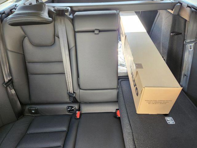 new 2026 Volvo V60 Cross Country car