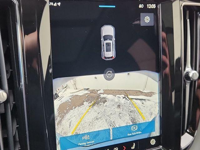 new 2025 Volvo XC60 car