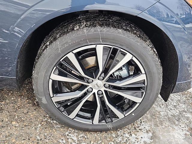 new 2025 Volvo XC60 car