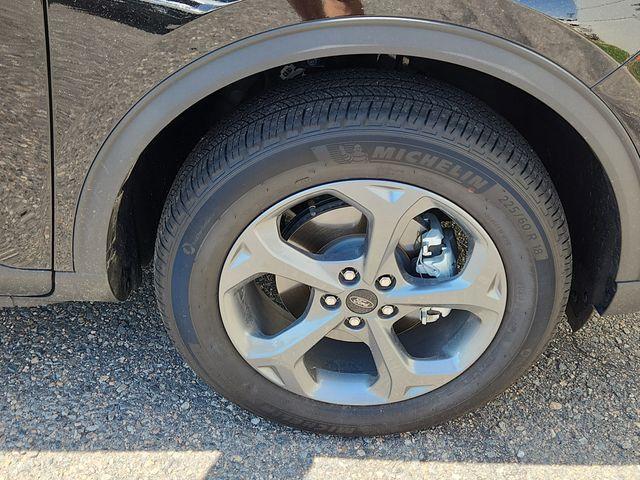 new 2025 Ford Escape car, priced at $27,375