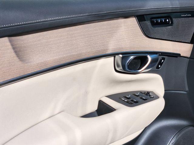 new 2026 Volvo XC90 Plug-In Hybrid car