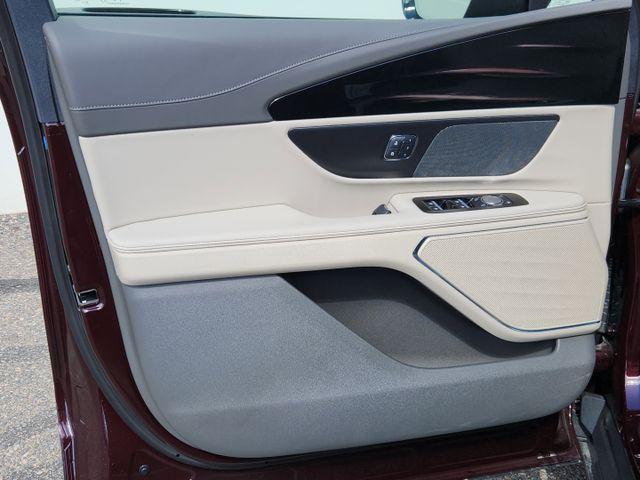 new 2025 Lincoln Nautilus car, priced at $51,936