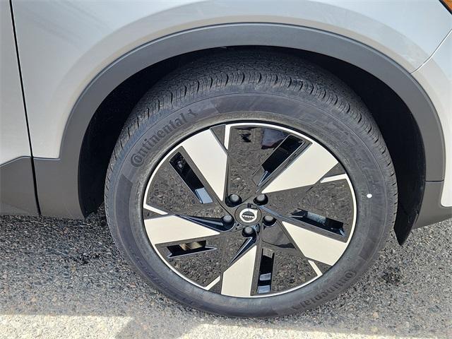 new 2025 Volvo EX40 car, priced at $54,545