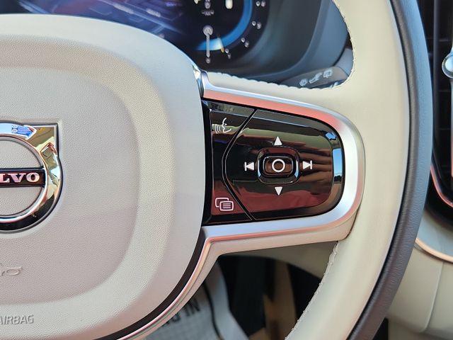 new 2025 Volvo XC60 car, priced at $55,975