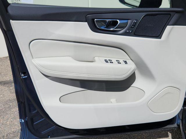 new 2025 Volvo XC60 car, priced at $55,975