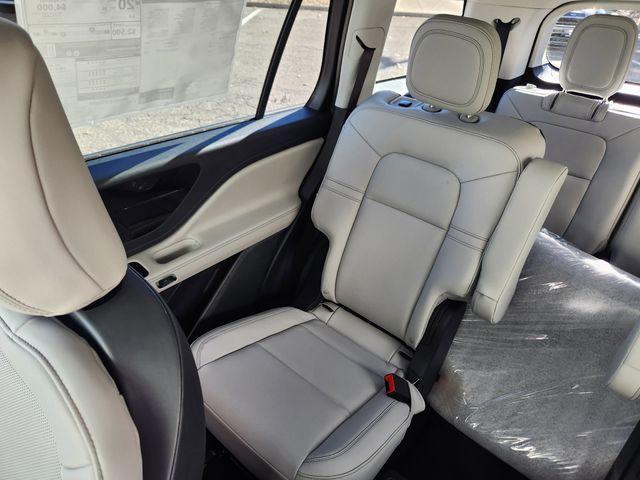 new 2026 Lincoln Aviator car