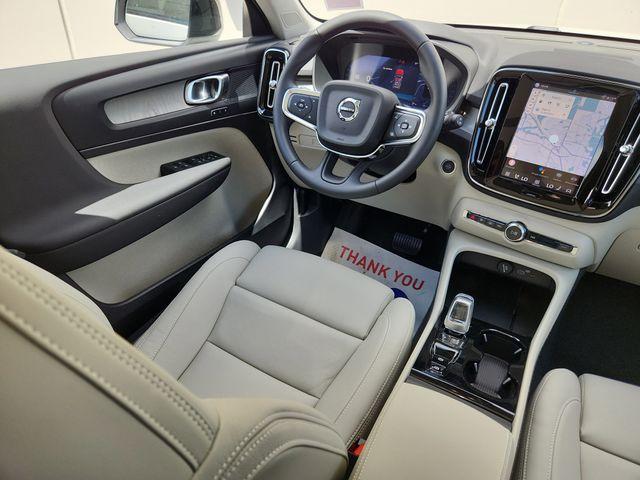 new 2026 Volvo XC40 car