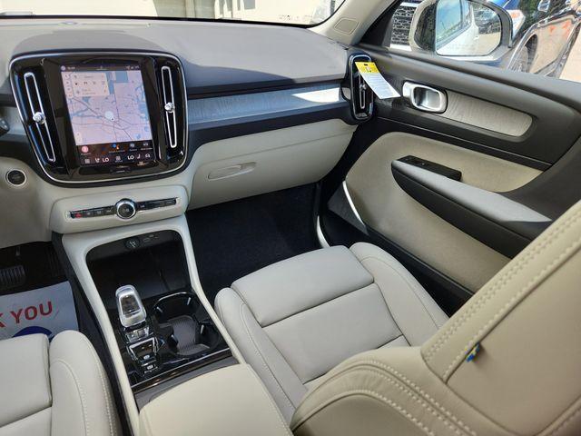 new 2026 Volvo XC40 car