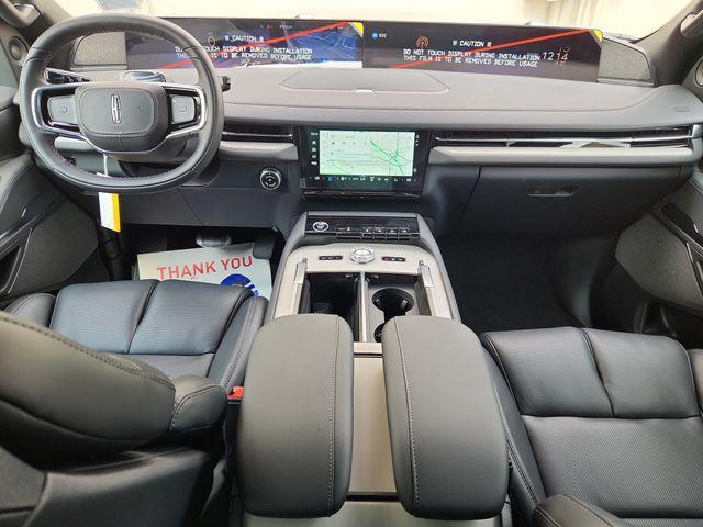 new 2025 Lincoln Navigator car, priced at $101,417