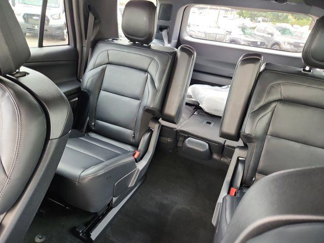 new 2025 Lincoln Navigator car, priced at $101,417