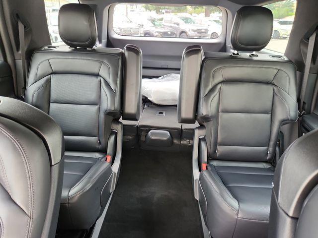 new 2025 Lincoln Navigator car, priced at $101,417