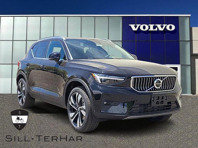 new 2025 Volvo XC40 car, priced at $50,565