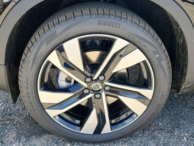 new 2025 Volvo XC40 car, priced at $50,565
