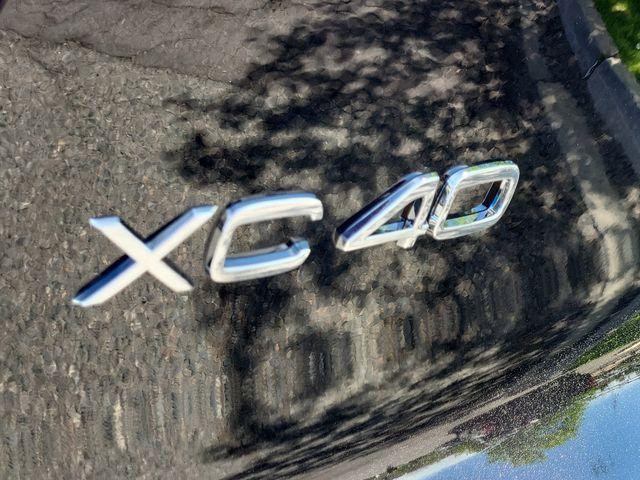 new 2025 Volvo XC40 car, priced at $50,565