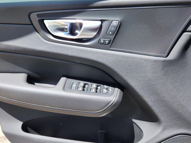 new 2025 Volvo XC60 car, priced at $49,095