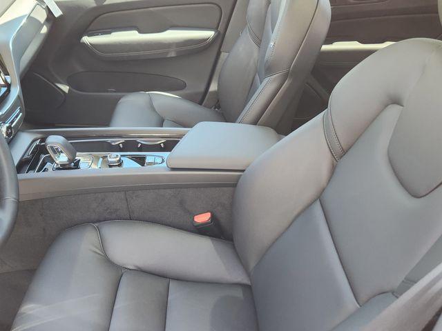 new 2025 Volvo XC60 car, priced at $49,095