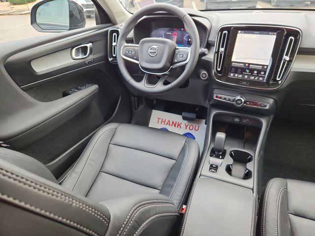 new 2026 Volvo XC40 car
