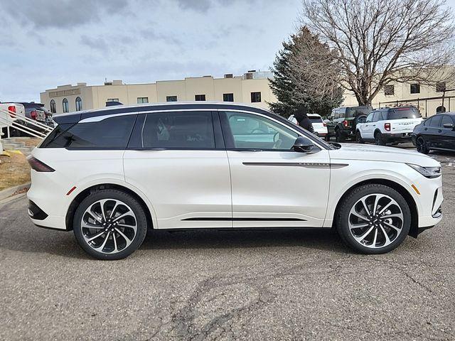 new 2025 Lincoln Nautilus car, priced at $70,112
