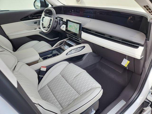 new 2025 Lincoln Nautilus car, priced at $70,112