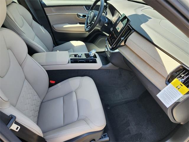 new 2025 Volvo XC90 car, priced at $62,945