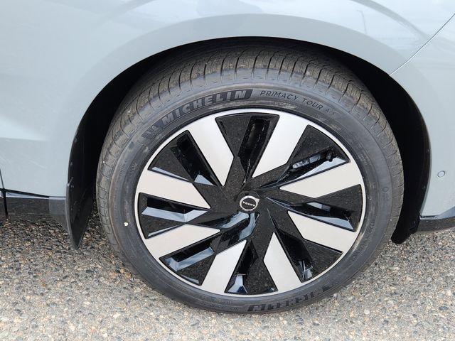 new 2025 Volvo EX90 car, priced at $94,150