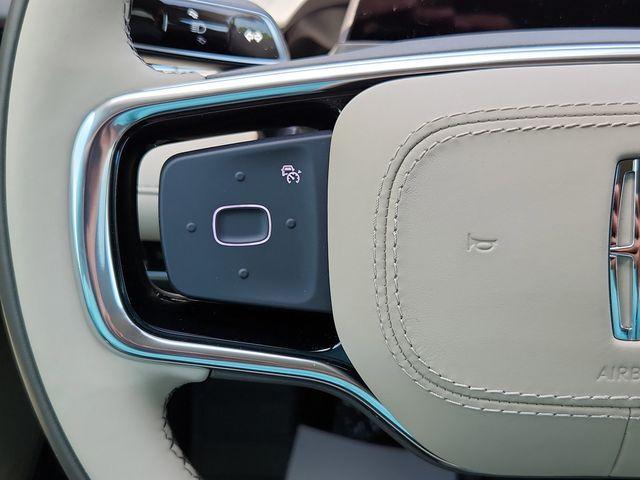 new 2025 Lincoln Nautilus car, priced at $50,866