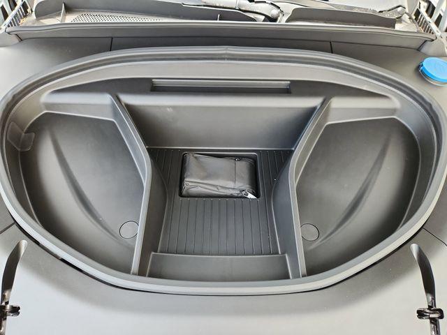 new 2025 Volvo EX90 car, priced at $78,550