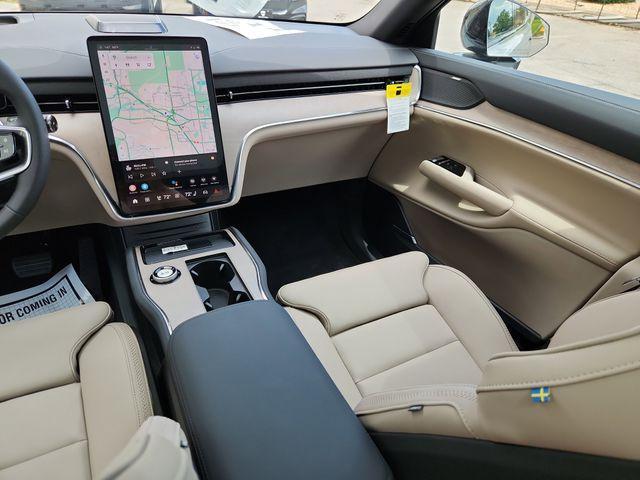 new 2025 Volvo EX90 car, priced at $78,550