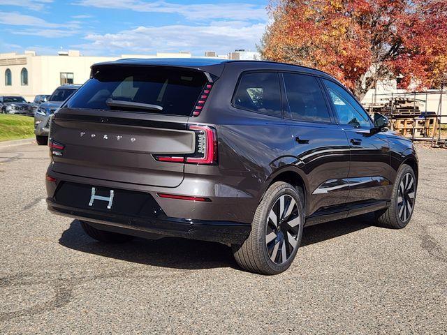 new 2025 Volvo EX90 car, priced at $78,325