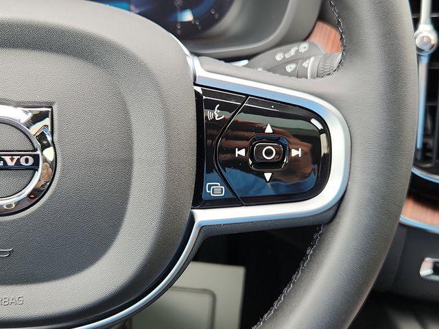 new 2025 Volvo XC60 car, priced at $54,545