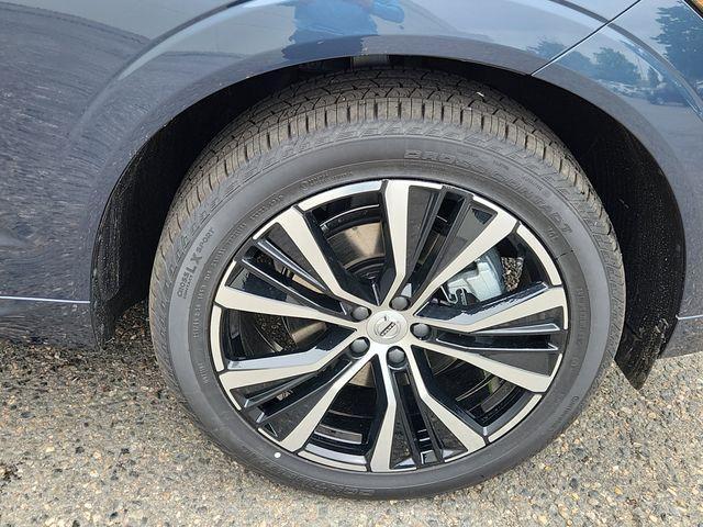 new 2025 Volvo XC60 car, priced at $54,545