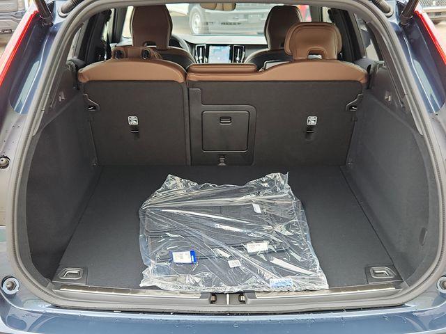 new 2025 Volvo XC60 car, priced at $54,545