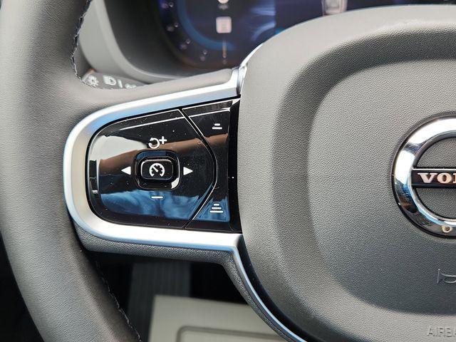 new 2025 Volvo XC60 car, priced at $54,545