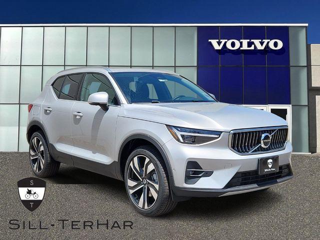 new 2025 Volvo XC40 car, priced at $50,565