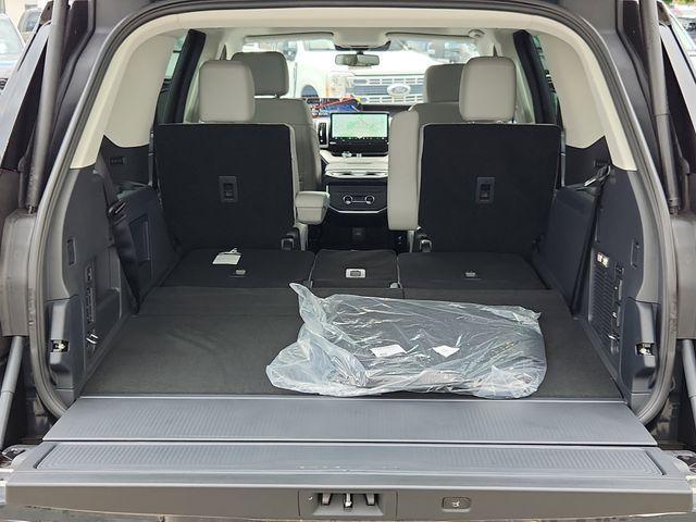 new 2025 Ford Expedition car, priced at $72,225