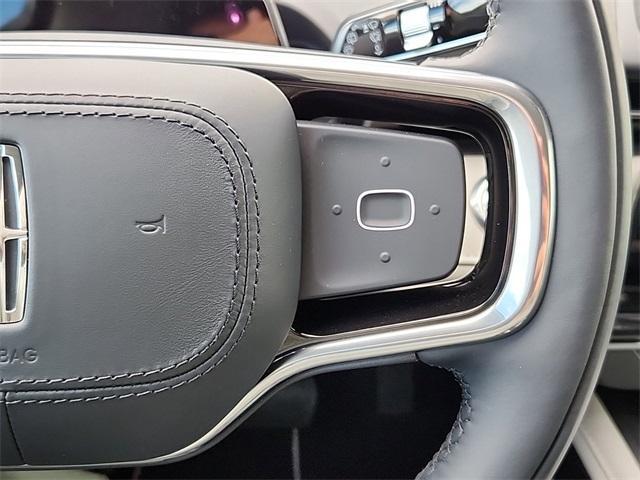 new 2025 Lincoln Nautilus car, priced at $55,336