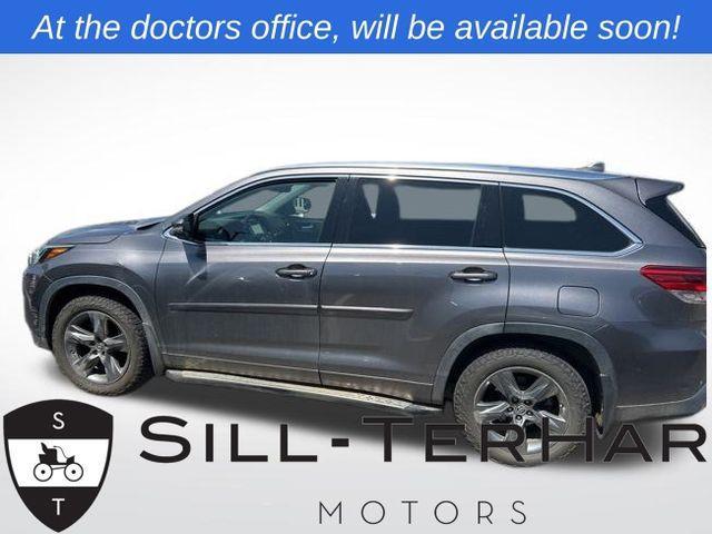 used 2017 Toyota Highlander car, priced at $29,120