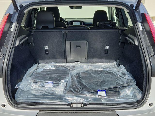 new 2025 Volvo XC40 car, priced at $45,265