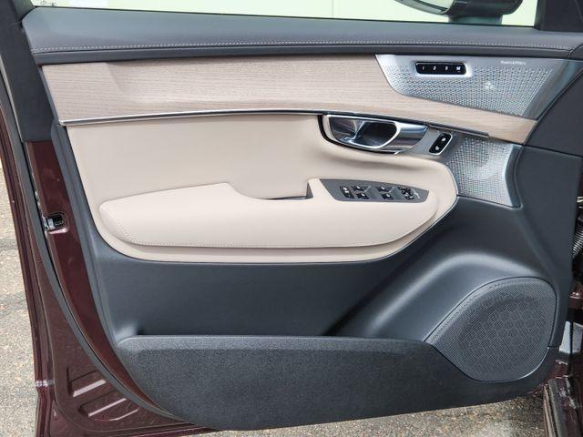 new 2025 Volvo XC90 car, priced at $76,245