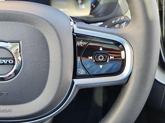 new 2025 Volvo XC60 car, priced at $55,725