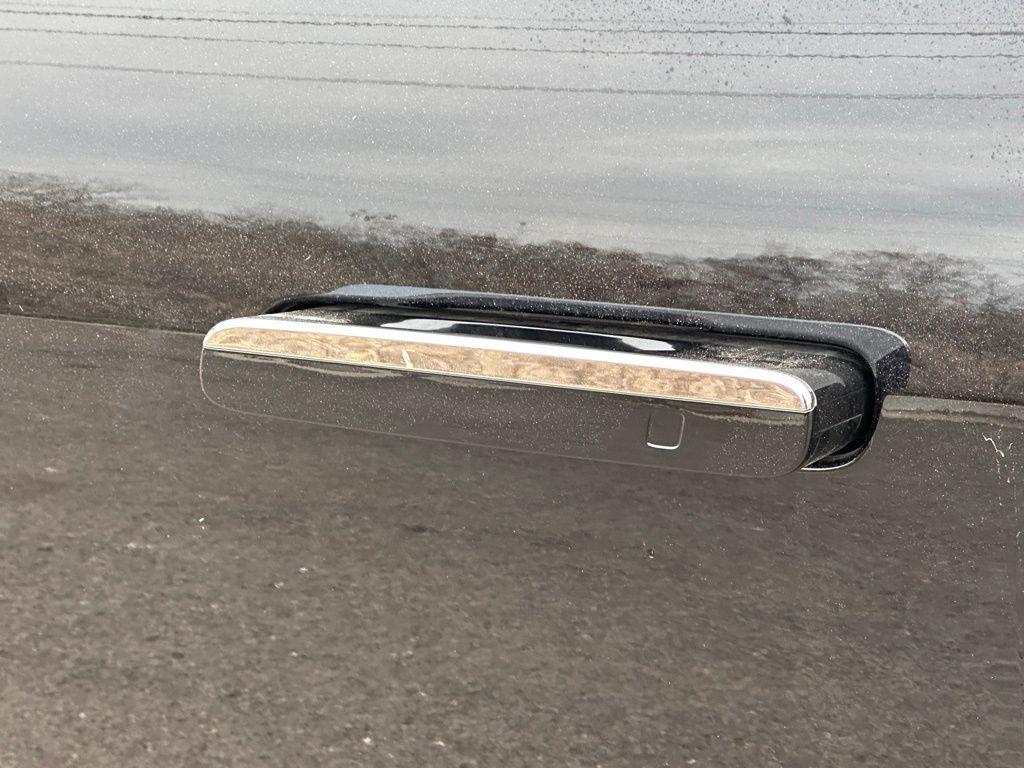 used 2025 Genesis G90 car, priced at $76,903