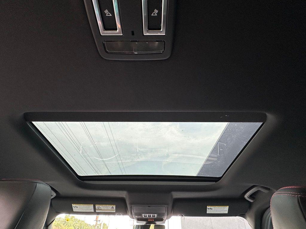 used 2017 Land Rover Discovery car, priced at $14,463