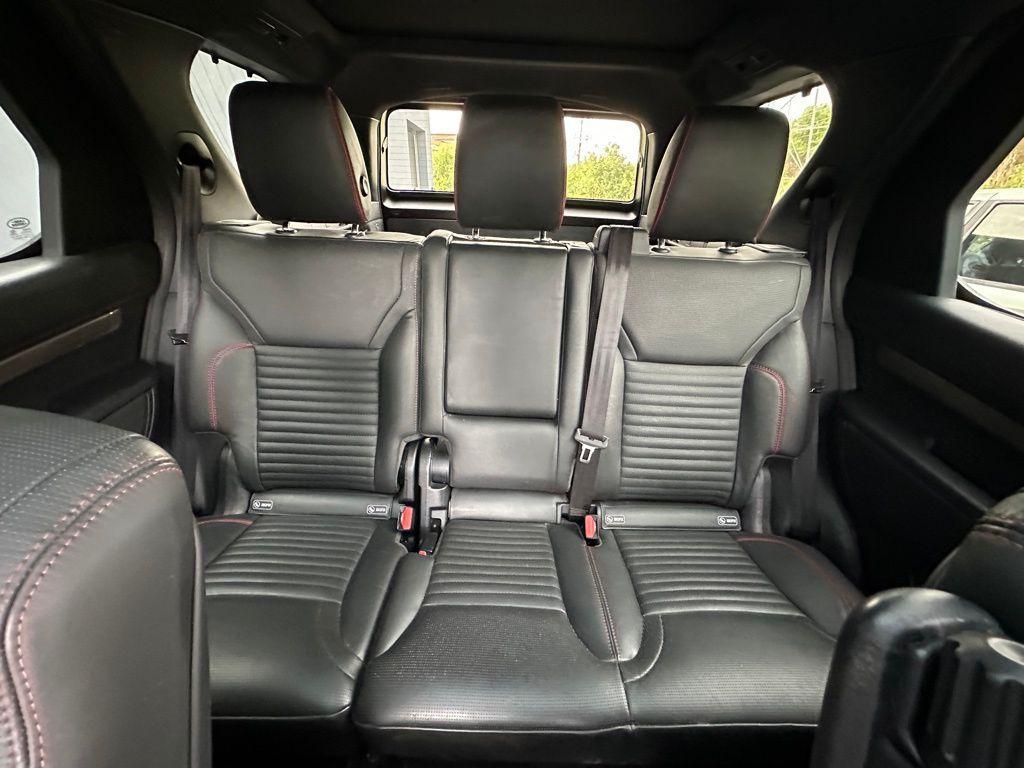 used 2017 Land Rover Discovery car, priced at $14,463
