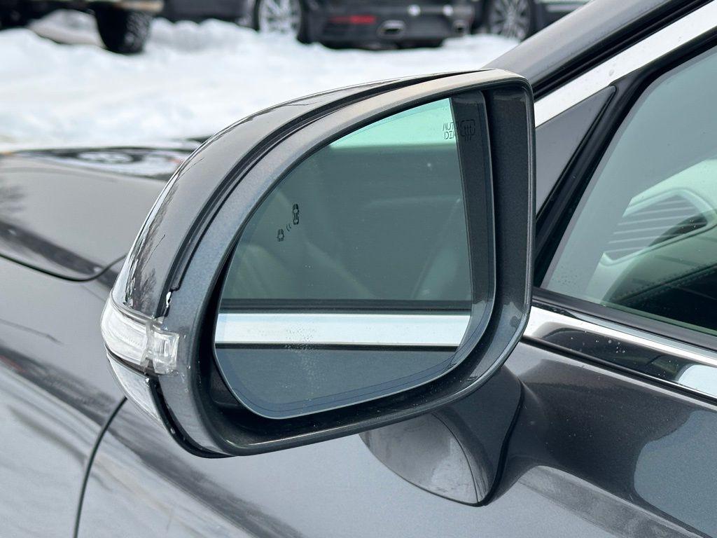 used 2018 Genesis G90 car, priced at $15,431