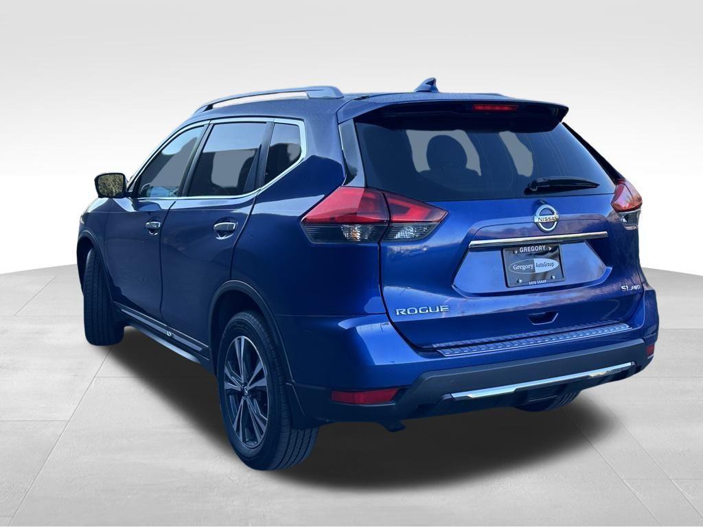 used 2017 Nissan Rogue car, priced at $15,321